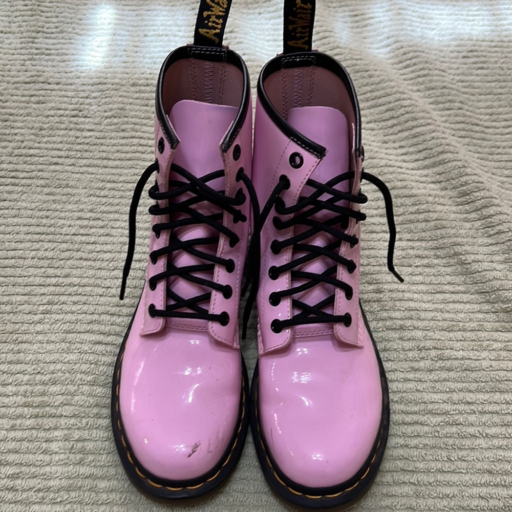 Dr. Martens Pink lace up boots. Women’s size 8. EU39